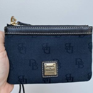 Dooney & Bourke wristlet